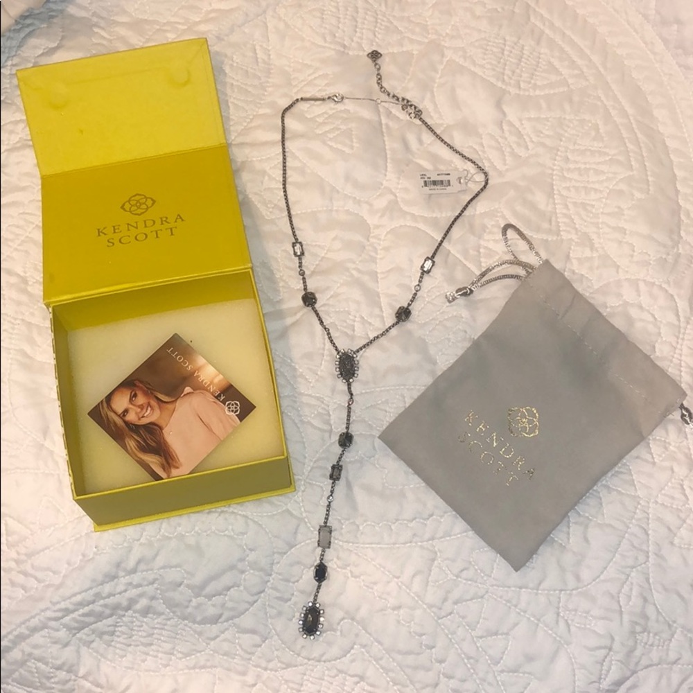 NWT Kendra Scott rare liesl necklace